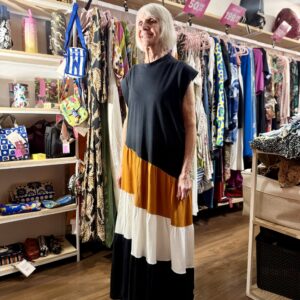 Vestido Farm Longo Regata Preto Branco Amarelo TAM G (Desapego)