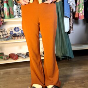 Calça Farm Flare Alfaiataria Terracota TAM P (Novo)