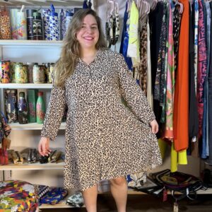 Vestido Curto Mangas Bufantes City Onça Animal Print TAM GG (Desapego)