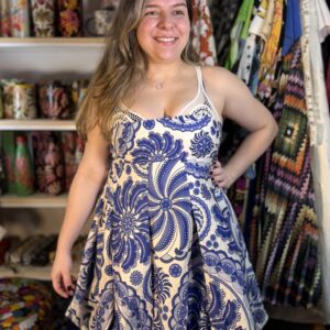 Vestido Farm Curto Balonê Delicadeza de Banana Azul Renda Branco TAM G (Novo)
