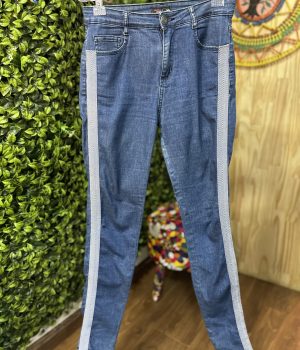 Calça Jeans Escura Listra Lateral Marisa (desapego)