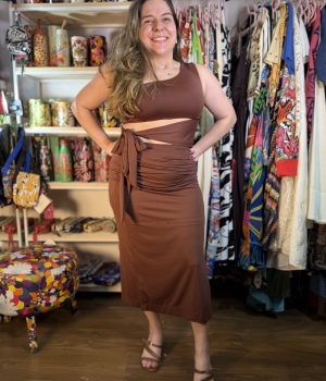 Vestido Garage Longo Midi Marrom Colado Ombro Só Amarração TAM M (Novo)
