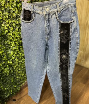 Calça Jeans Linha bordada (desapego)